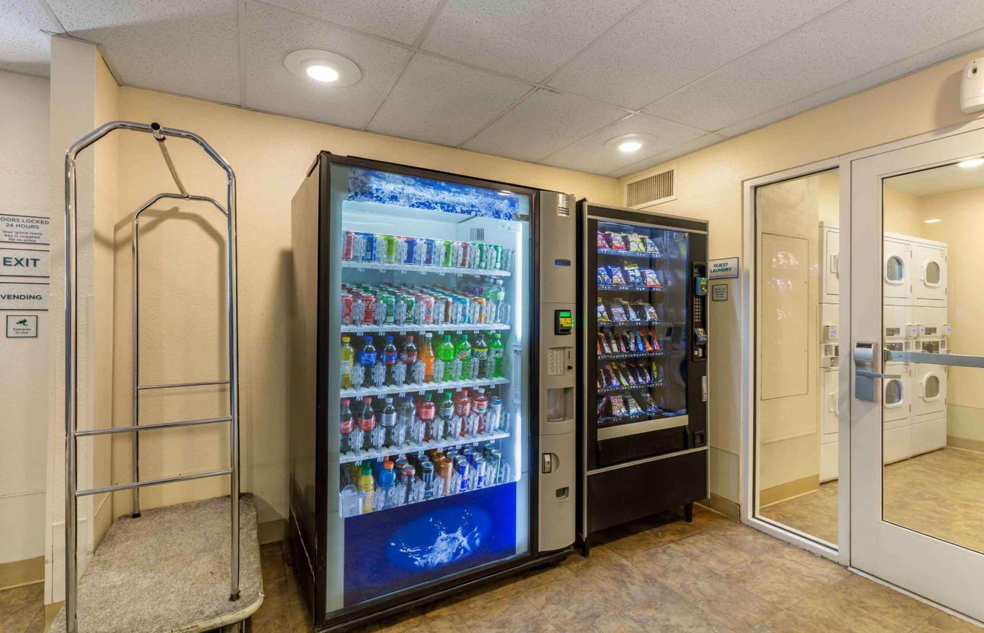 Extended Stay America Select Suites - Cleveland - เมนทอร์ ภายนอก รูปภาพ