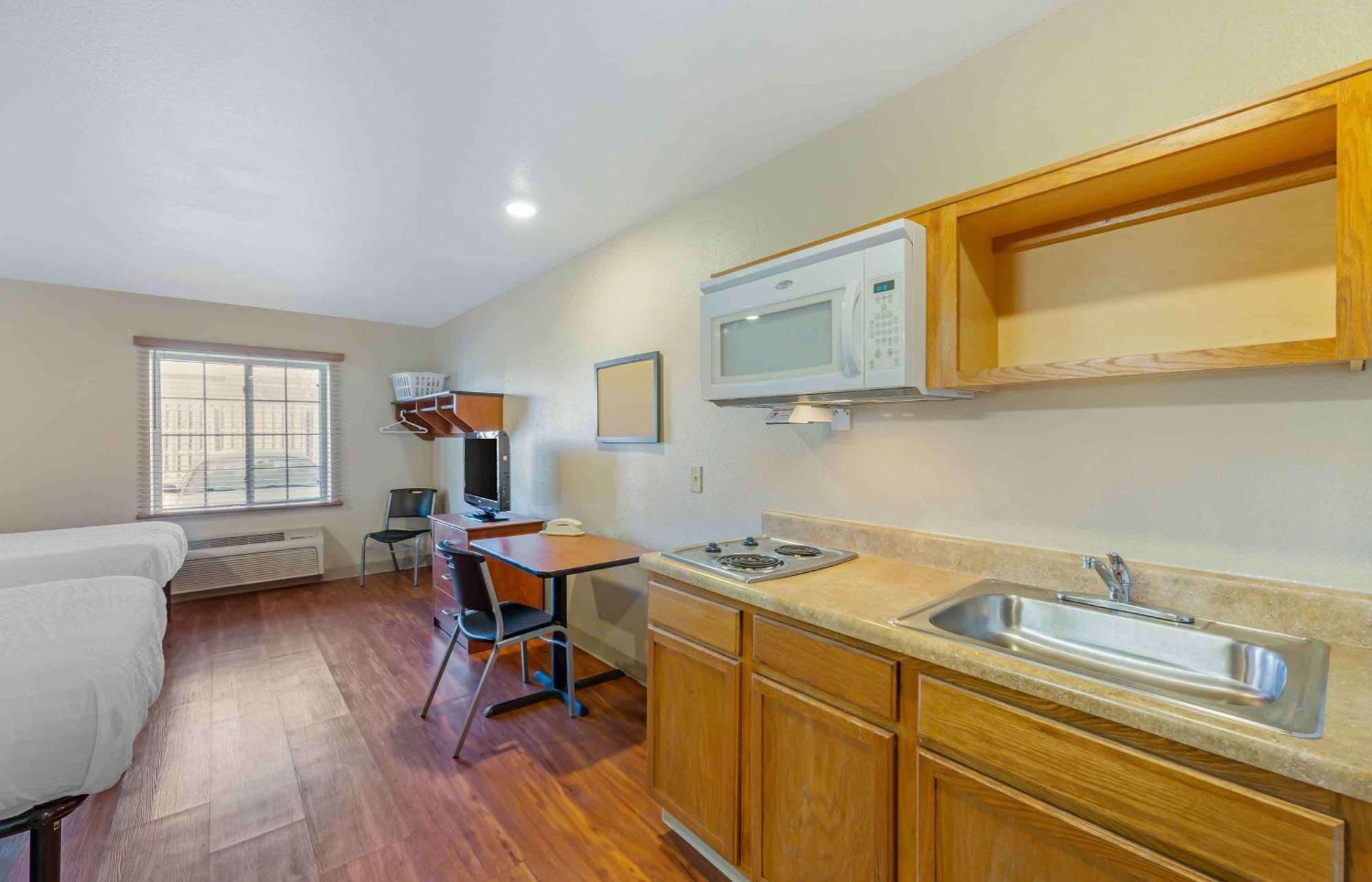 Extended Stay America Select Suites - Cleveland - เมนทอร์ ภายนอก รูปภาพ