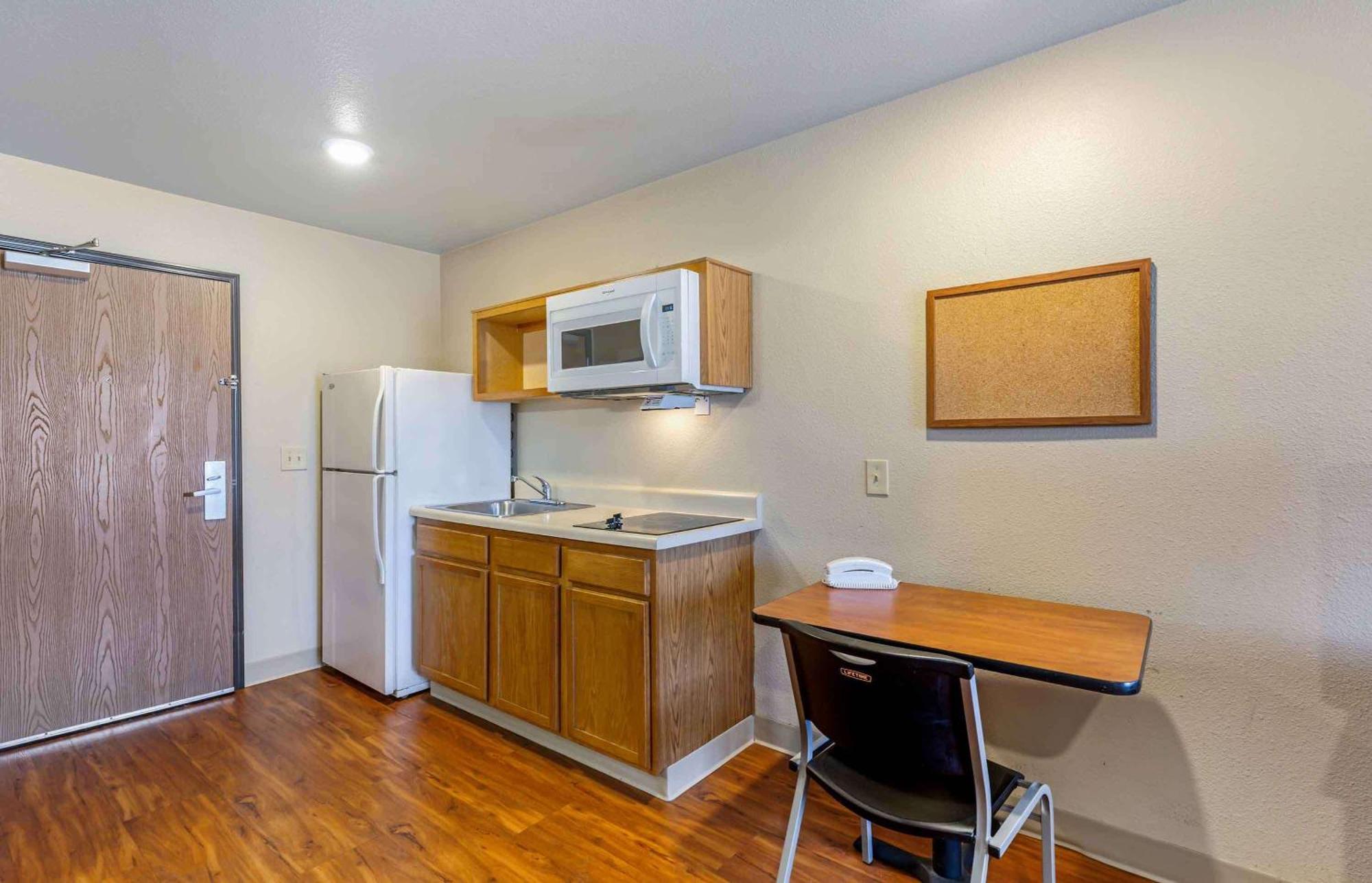 Extended Stay America Select Suites - Cleveland - เมนทอร์ ภายนอก รูปภาพ