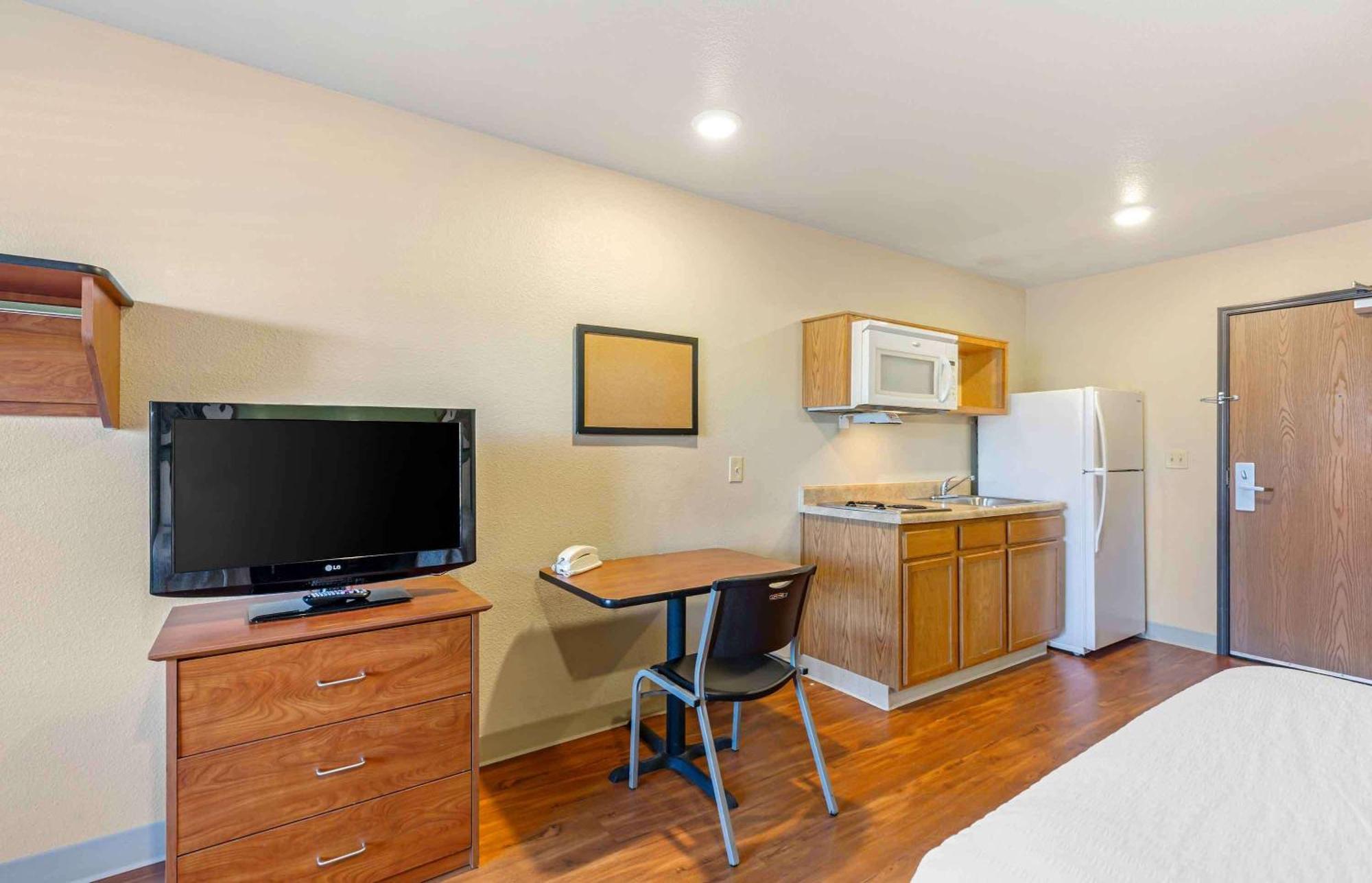 Extended Stay America Select Suites - Cleveland - เมนทอร์ ภายนอก รูปภาพ